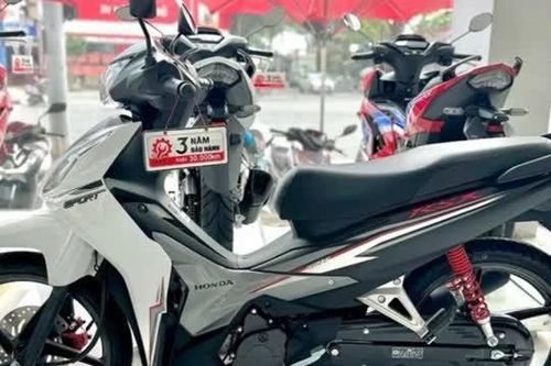 Giá xe Honda Wave RSX FI 2024 tháng 11/2024 đã 'chạm đáy', lấn át Wave Alpha và Future vì quá rẻ