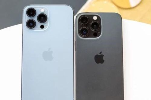 Bảng giá iPhone 13 tháng 11: iPhone 13 xả kho rẻ như bèo, iPhone 13 Pro Max hạ kịch sàn vì thiếu AI