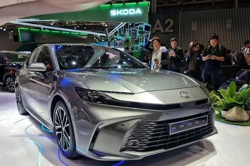 Cận cảnh Toyota Camry 2024 vừa ra mắt tại Việt Nam, giá cao nhất 1,53 tỷ đồng