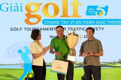 Golfer Hoàng Quân vô địch, 100 suất học bổng được trao tại Giải golf Chung tay vì ATGT