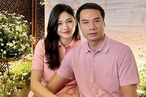 Á hậu Việt rời showbiz cưới chồng hơn 16 tuổi, có 2 con nay vẫn muốn sinh thêm