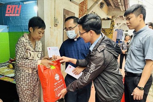 Xóm trọ 0 đồng của những bệnh nhân chạy thận