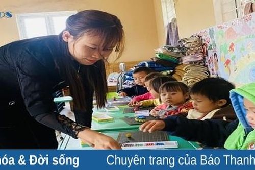 Theo chồng 'gieo chữ' nơi vùng cao