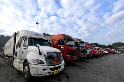 Hoạt động xuất, nhập khẩu biên mậu phía Bắc tăng trưởng tốt