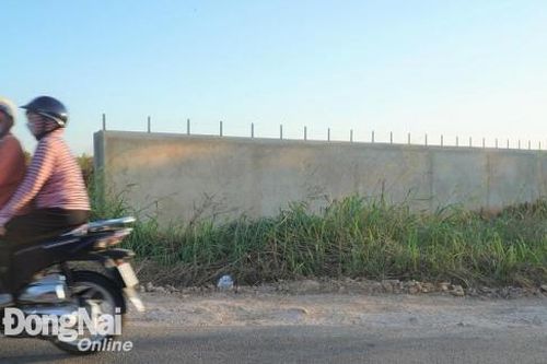 Đang xây dựng tường rào ranh giới phạm vi 5 ngàn hécta Dự án Sân bay Long Thành