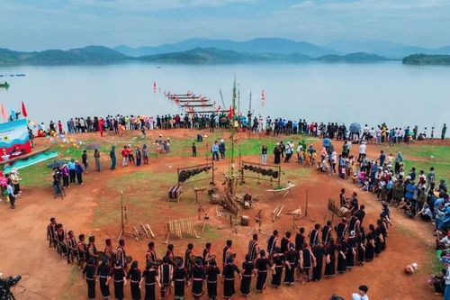 Hội tụ bản sắc văn hóa vùng biên