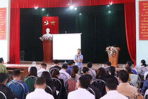 Tập huấn sử dụng thuốc BVTV an toàn