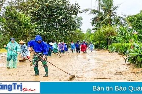 Khắc phục hậu quả lũ lụt, ổn định cuộc sống người dân
