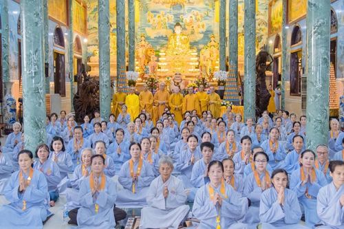 Vấn đề thực hành tôn giáo trong đời sống hàng ngày được Phật tử tại gia quan tâm