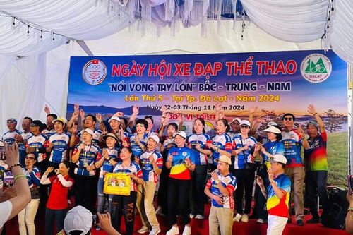 Lâm Đồng: Giải đua xe đạp 'Nối vòng tay lớn' quy tụ 237 vận động viên