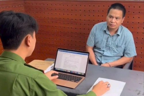 Khởi tố Giám đốc sử dụng tài liệu giả để lừa đảo chiếm đoạt tài sản