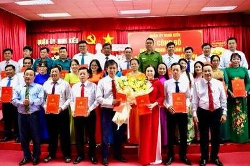 Cần Thơ: Công bố quyết định thành lập Đảng bộ phường mới sau sáp nhập