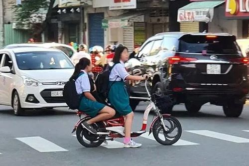 Xe đạp điện tiềm ẩn nhiều nguy cơ mất ATGT