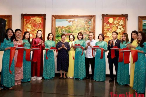 'Hành trình sống và yêu' của Nhà giáo – Họa sĩ Thúy Hường