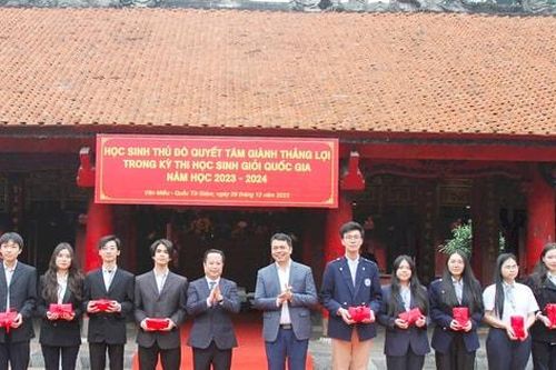 Chung sức, sẻ chia trách nhiệm vì học sinh thân yêu
