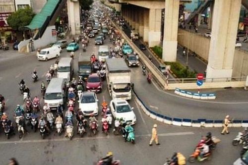 Xây dựng Đề án tổng thể lập lại trật tự an toàn giao thông tại Hà Nội