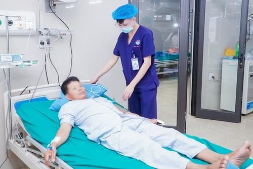 Người đàn ông 45 tuổi có máu đục như sữa, bác sĩ chỉ rõ nguyên nhân