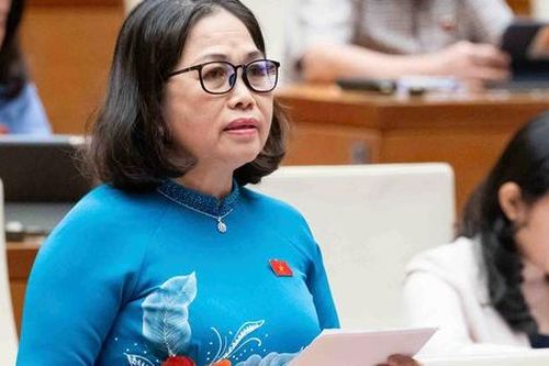ĐBQH đề xuất tăng phụ cấp cho nhân viên y tế, hỗ trợ học phí cho sinh viên ngành y