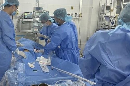 Hội chẩn từ xa cứu sống bệnh nhân ngừng tim nguy kịch