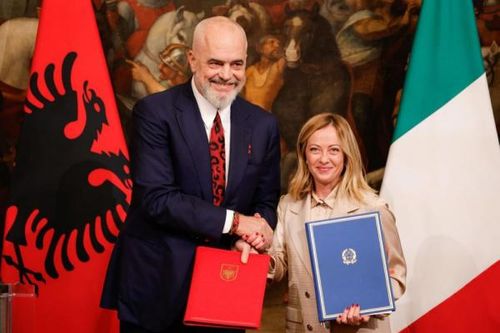 Italy - công thức cho EU về người di cư?
