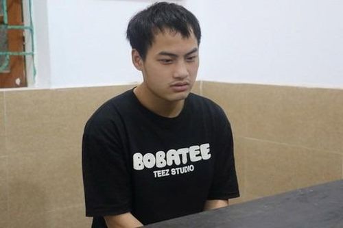 Nam thanh niên đột nhập cửa hàng lấy trộm 4 khay vàng