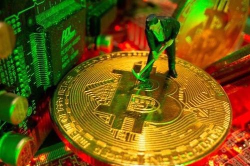 Chiến thắng ảo trong cuộc chơi tiền số