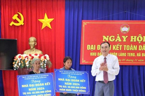 Quảng Ngãi: Sôi nổi Ngày hội Đại đoàn kết ở khu dân cư thôn làng Teng