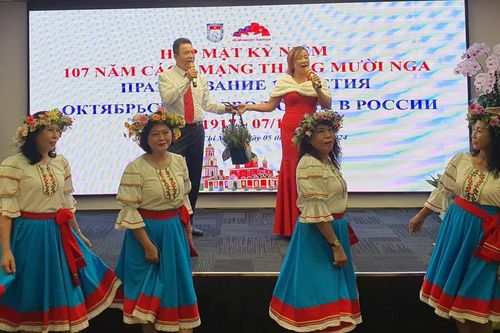 Kỷ niệm 107 năm Cách mạng Tháng 10 Nga vĩ đại