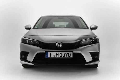 Honda ra mắt Civic e:HEV 2025 bạc nguyên chất 'độc nhất vô nhị'