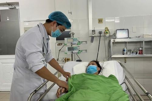 Cứu sống bệnh nhân 26 tuổi bị viêm cơ tim biến chứng choáng tim