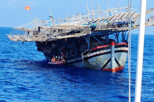 Quyết bám trụ giữa Biển Đông (bài 1)