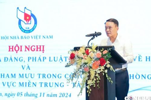 Tìm giải pháp thiết thực, khả thi, sát với thực tiễn hoạt động báo chí và hoạt động Hội Nhà báo Việt Nam