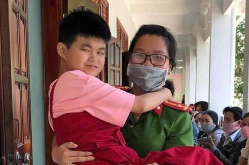 Y Yến: Nữ Trưởng công an xã giữ gìn bình yên bản làng