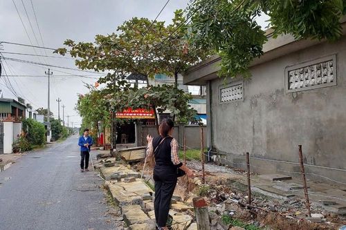 Vụ sập tường rào trường học ở Quảng Bình: Do mưa lớn, tường có 'tuổi thọ' đã hơn 20 năm
