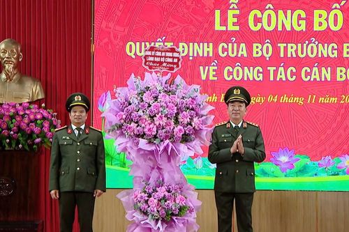 Đại tá Đinh Việt Dũng được bổ nhiệm giữ chức giám đốc Công an tỉnh Ninh Bình