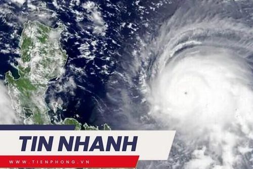 TIN NHANH: Bão mới Yinxing mạnh lên từng giờ, hướng đi 'lạ thường' hướng về Biển Đông