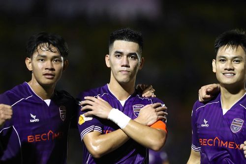 Bình Dương 'thổi bay' HAGL: Kẻ thách thức hay chinh phục V-League?