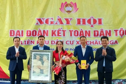 Chủ nhiệm Ủy ban Kiểm tra Tỉnh ủy Nghệ An dự Ngày hội Đại đoàn kết tại huyện Quỳ Châu