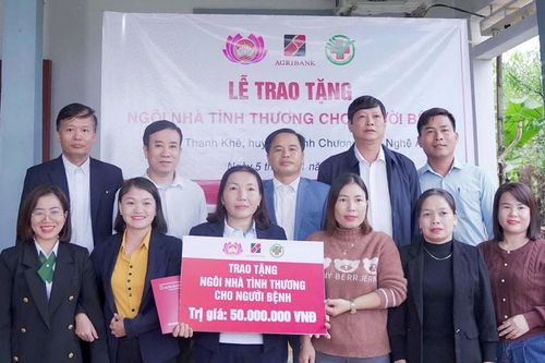 Bệnh nhân nghèo chạy thận nhân tạo được hỗ trợ xây nhà tình nghĩa