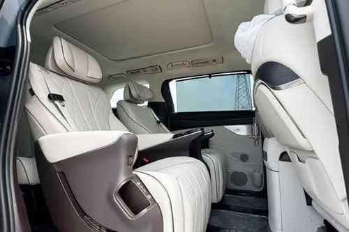 'Chuyên cơ mặt đất' siêu sang, giá gần 1,4 tỷ đồng, sẵn sàng 'ăn thua đủ' với Toyota Alphard