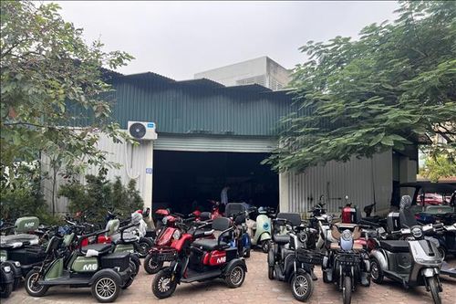 Xe điện thuộc diện cấm lưu thông bị thu giữ tại Hà Nội