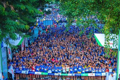 Hơn 14 nghìn người tham gia giải chạy Standard Chartered Marathon Di sản Hà Nội