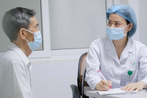 Đề xuất việc phân cấp giải quyết thủ tục hành chính trong lĩnh vực khám, chữa bệnh