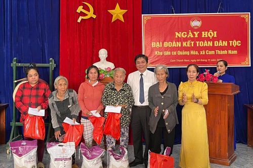 Ngày hội đại đoàn kết toàn dân tộc tại khu dân cư thôn Quảng Hòa