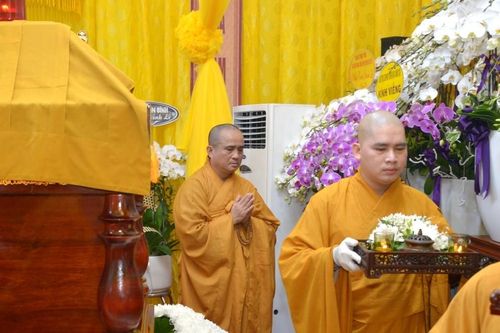 Báo Giác Ngộ viếng tang Trưởng lão Hòa thượng Thích Tịnh Hạnh (1936-2024)
