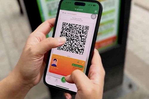 Hà Nội: Tiện ích từ việc triển khai thẻ vé xe buýt 'ảo'