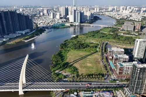 Hiện trạng khu đất đề xuất làm công viên bờ sông từ cầu Ba Son đến cầu Thủ Thiêm