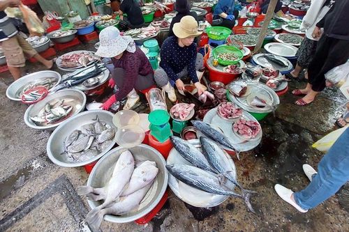 Để bảo tồn và phát huy giá trị của chợ truyền thống