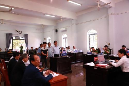 Cựu Giám đốc Sở tiếp tục vắng mặt tại phiên tòa vì 'hạn chế về mặt nhận thức'