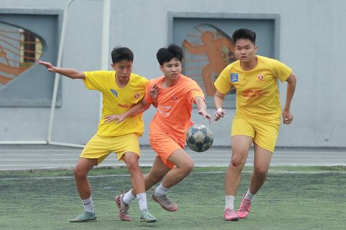 Hình ảnh loạt trận 15h30 ngày 6-11